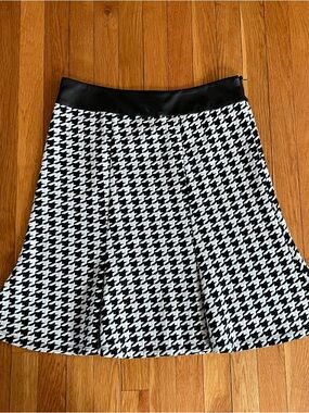 Sunny Leigh Houndstooth Skirt